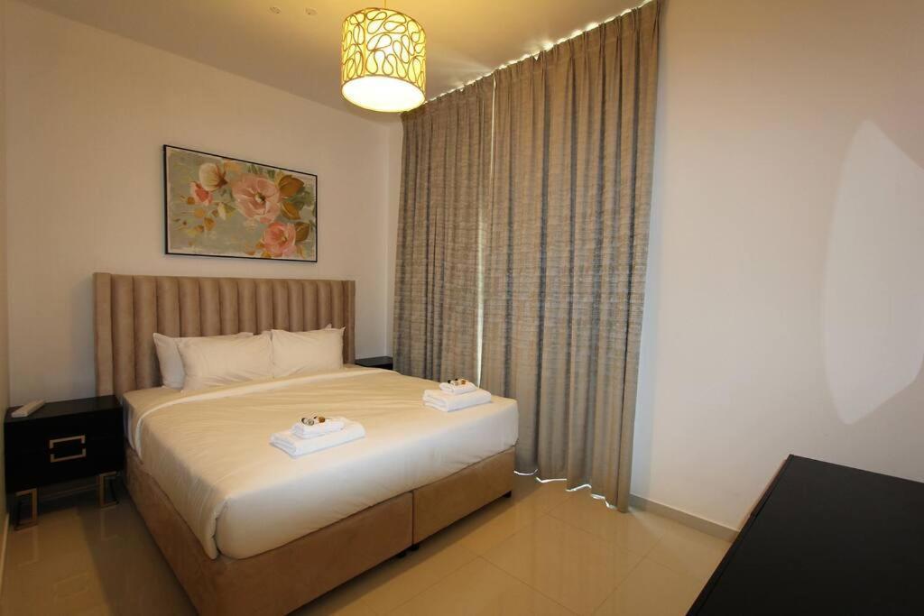 Specious 3 Bedrooms With Maid Room Villa Dubái Exterior foto
